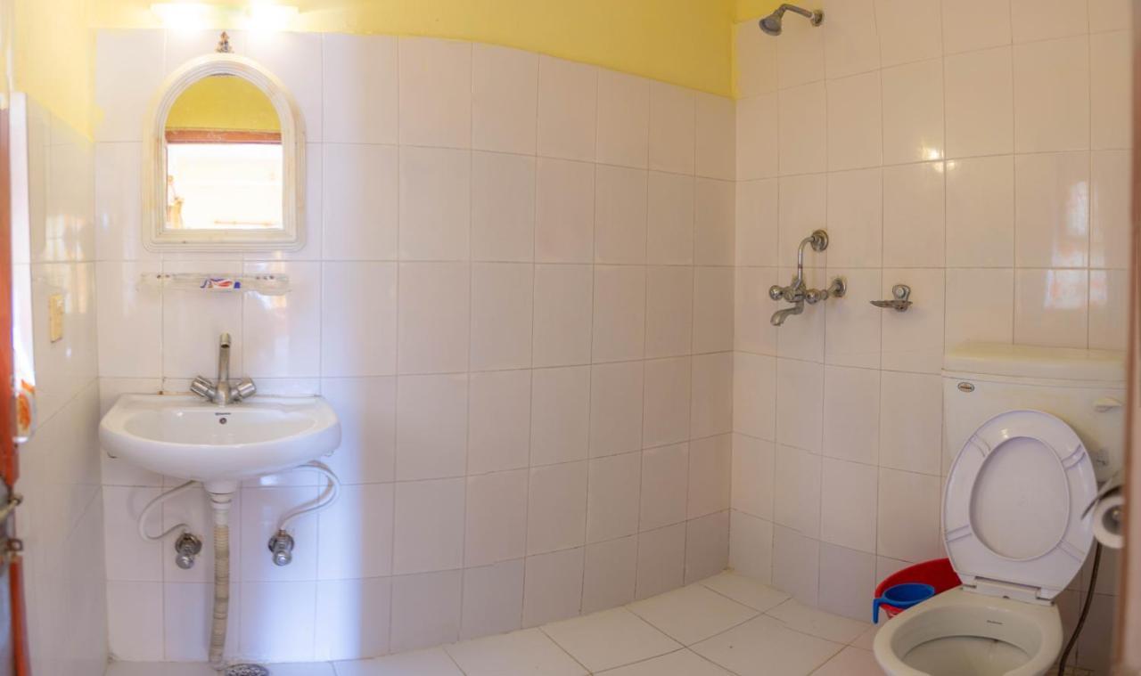 פוקהרה Hotel Plaza Nepal מראה חיצוני תמונה