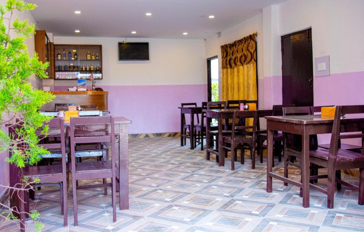 פוקהרה Hotel Plaza Nepal מראה חיצוני תמונה